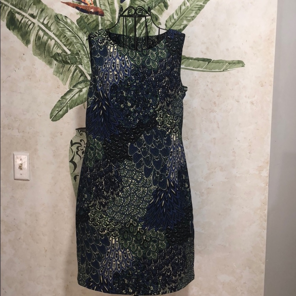 Sleeveless dress